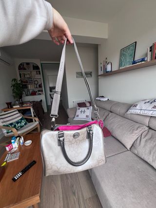 Bolso Tous plateado con estampado