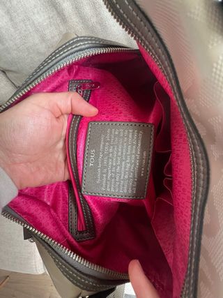Bolso Tous plateado con estampado