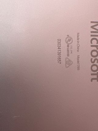 Microsoft Surface Modelo 1769 Plata