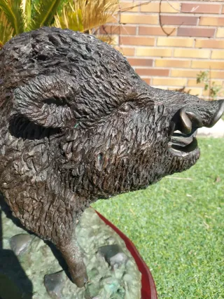 Gran Figura Bronce Jabali bronce firmafo Poblete