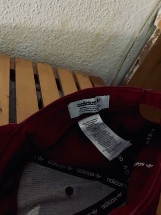 Gorra adidas Originals roja (Trefoil)