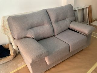 Sofá 2 plazas gris tela