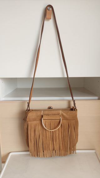 Bolso Mango piel de ante camel con flecos