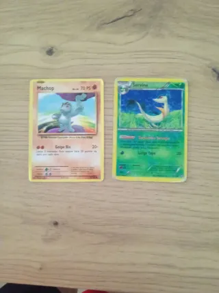 2 Cromos Pokémon Machop y Servine