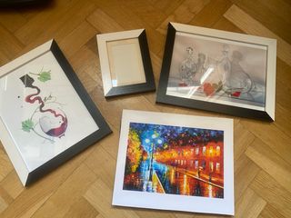 Lote de 3 cuadros y 1 marco