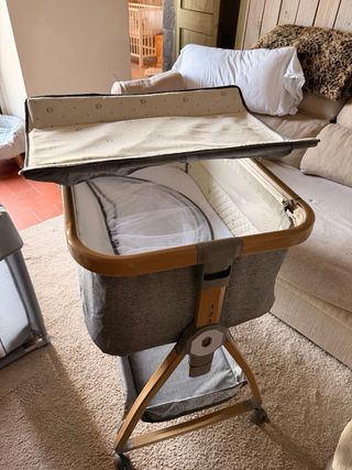 Minicuna colecho gris y efecto madera nueva