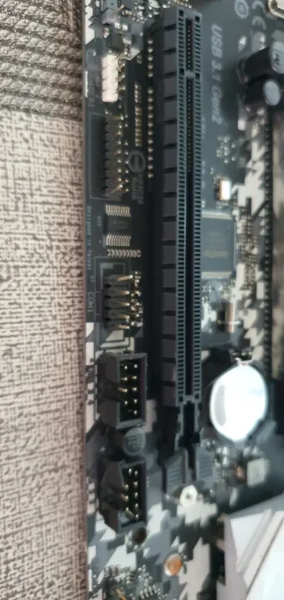 Placa Base ASRock B450M Steel Legend estropeada