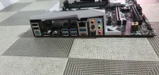 Placa Base ASRock B450M Steel Legend estropeada