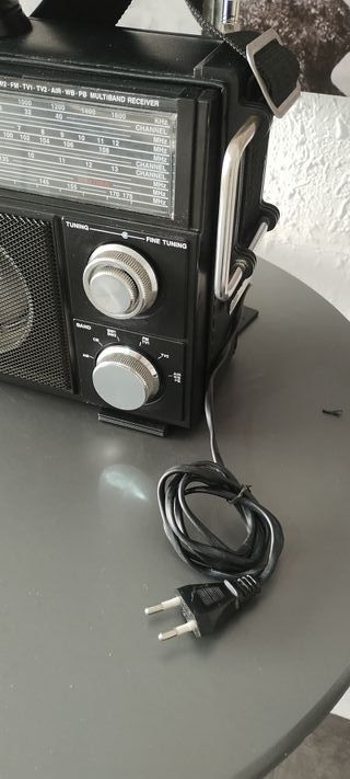 Radio Multibanda Intron