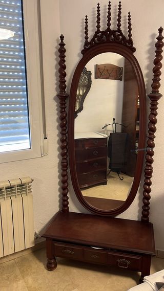 Habitación barroco antiguo anticuario. Portugal