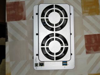 NAS TerraMaster F4-210 (sin HDD)