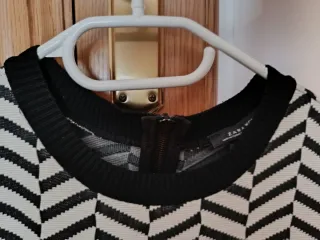 Vestido corto estampado zigzag
