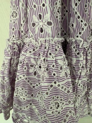 Vestido Maje troquelado morado y blanco