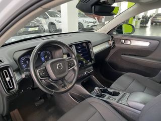 Volvo XC40 Momentum Pro T2 1.5 129CV Auto. EL TOP!