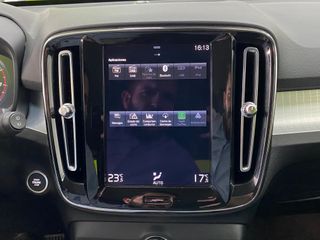 Volvo XC40 Momentum Pro T2 1.5 129CV Auto. EL TOP!