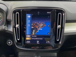 Volvo XC40 Momentum Pro T2 1.5 129CV Auto. EL TOP!