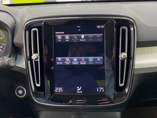 Volvo XC40 Momentum Pro T2 1.5 129CV Auto. EL TOP!
