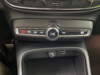 Volvo XC40 Momentum Pro T2 1.5 129CV Auto. EL TOP!