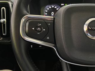 Volvo XC40 Momentum Pro T2 1.5 129CV Auto. EL TOP!
