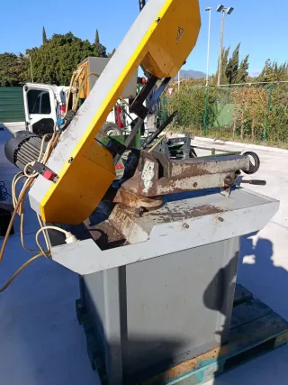 Sierra de cinta IPR 270