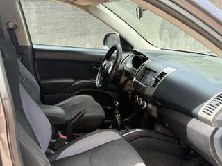 Mitsubishi Outlander 2008