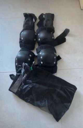Patines en línea con protecciones