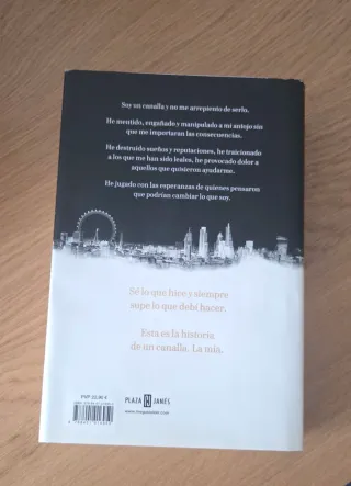 Historia de un canalla de Julia Navarro