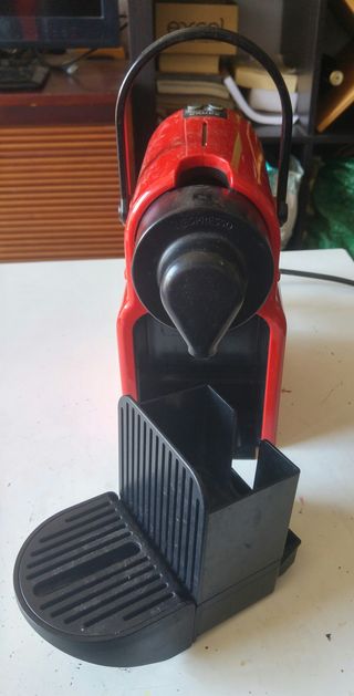 Cafetera Nespresso Krups XN100 Roja