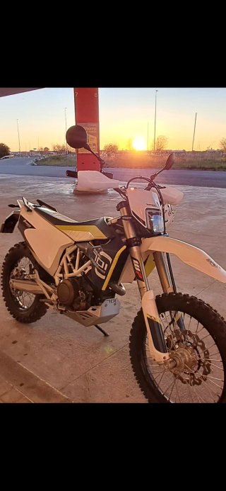 Husqvarna 701 Enduro, posible cambio.