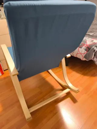 Mecedora Ikea Azul y Madera