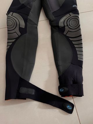 Neopreno Tribord como nuevo talla USA M / EU 44