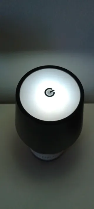 Lampada LED USB nera con Bottiglia Hendrick's