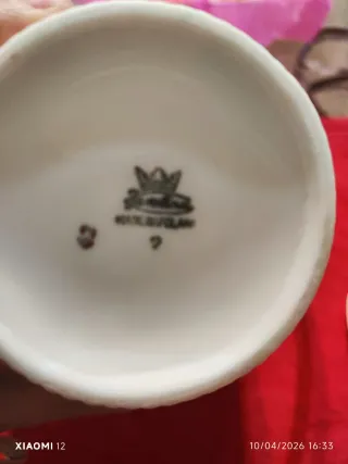 Teiera e lattiera in porcellana