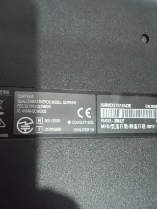 Portátil ASUS Dorado y Negro