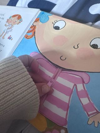 4 libros de Lulú