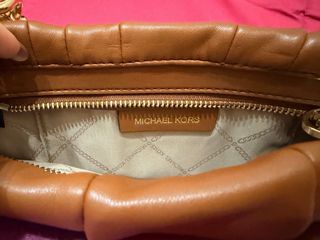 Pochette Michael Kors Hannah Marrone Oro