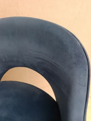 Silla de comedor azul de terciopelo