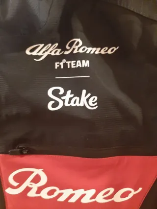 Impermeable Alfa Romeo Racing F1 Team