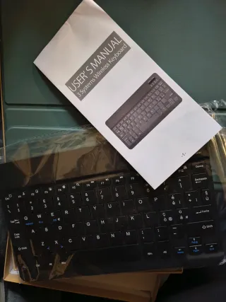 Tastiera wireless con custodia