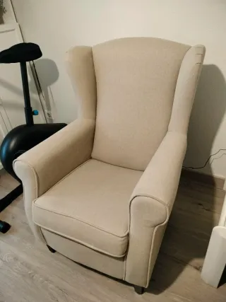 Butacón de tela beige