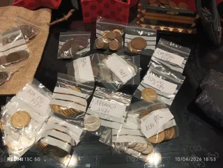 Lote de monedas y billetes antiguos colección