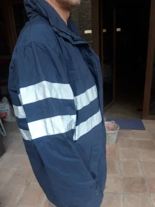 Parka de trabajo azul con reflectantes