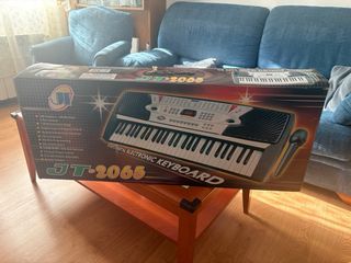 Piano Eléctrico 54 Teclas + Micrófono