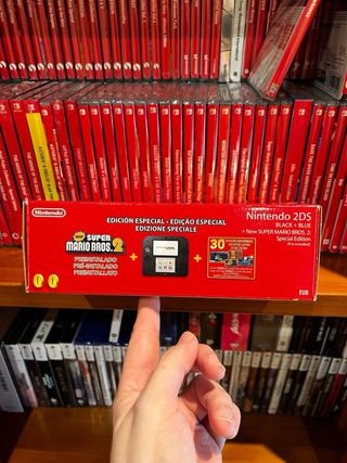 Caja y manual Nintendo 2DS Super Mario Bros