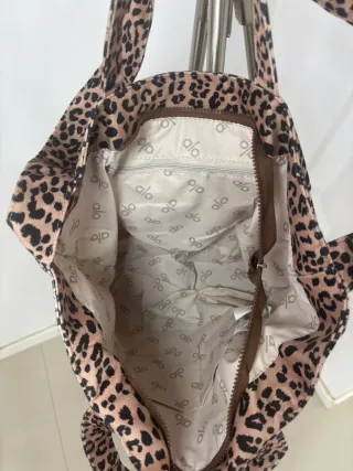 Mala Alo com padrão leopardo