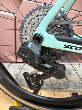 Bicicleta Scott Addict Gravel 10