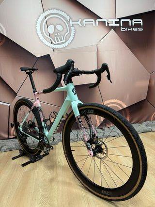 Bicicleta Scott Addict Gravel 10