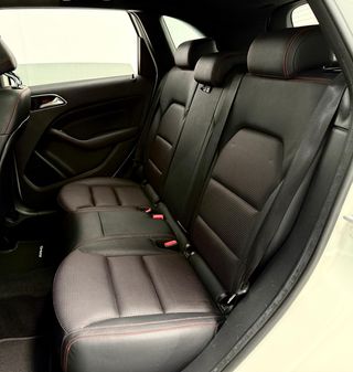 MERCEDES-BENZ Clase B 200 CDI AMG Line 135cv