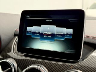 MERCEDES-BENZ Clase B 200 CDI AMG Line 135cv