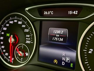 MERCEDES-BENZ Clase B 200 CDI AMG Line 135cv